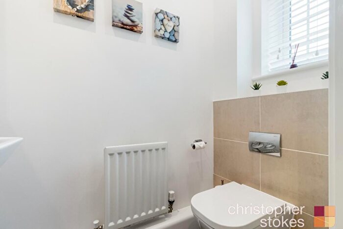 3 Bedroom End Of Terrace House For Sale In Hastings Avenue, Cheshunt, Waltham Cross, Hertfordshire, EN7