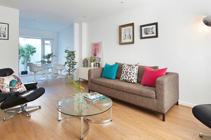 4 Bedroom Terraced House For Sale In Connaught Mews, Melbourne Street, Brighton, BN2