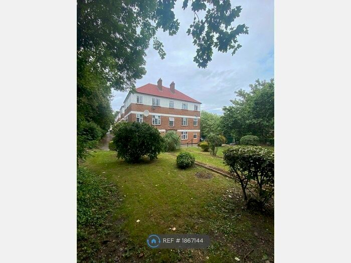 2 Bedroom Flat To Rent In Gipsy Road, West Norwood, SE27