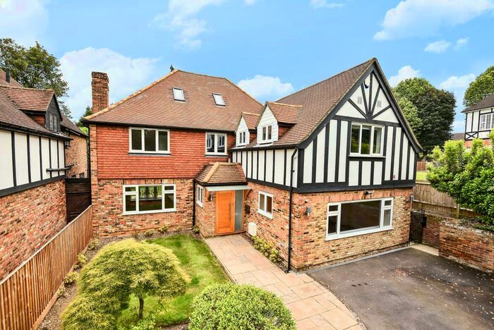 6 Bedroom Detached House To Rent In Hendon Avenue, Finchley, N3