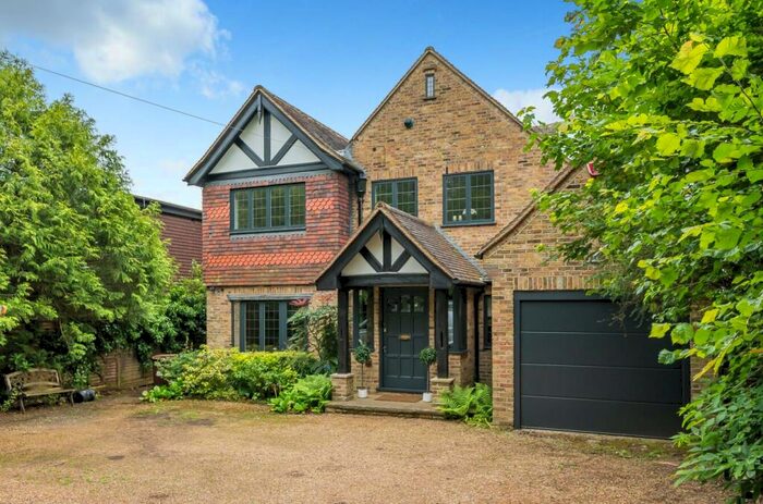 5 Bedroom Detached House For Sale In The Ridgeway, Cuffley, EN6