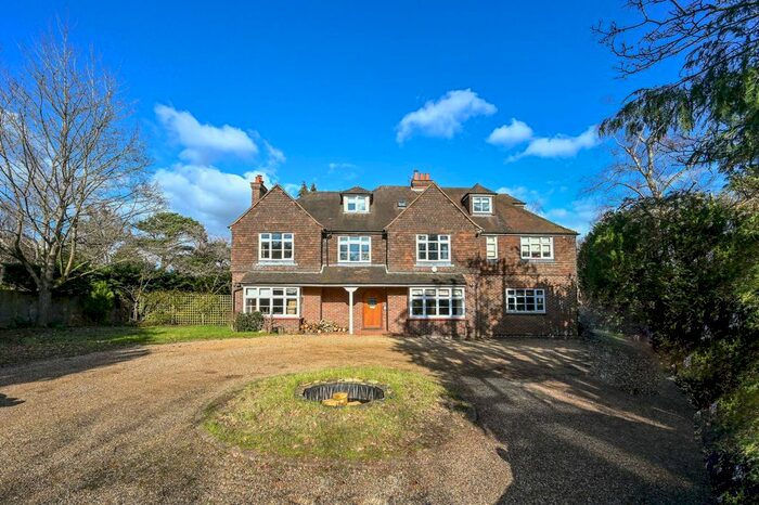 6 Bedroom Detached House To Rent In Boughton Hall Avenue, Send, GU23