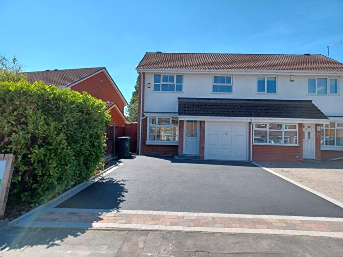 3 Bedroom Semi-Detached House To Rent In Shelsley Way, Solihull, B91