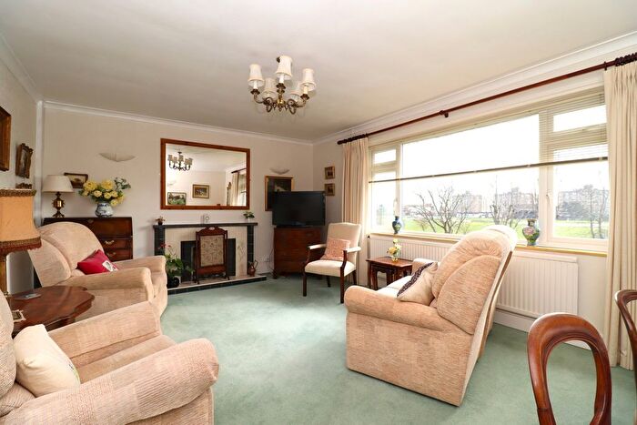 2 Bedroom Flat For Sale In Cooden Drive, Bexhill On Sea, TN39