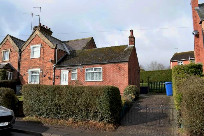 3 Bedroom Semi-Detached House For Sale In Beckside, Rothwell, Market Rasen, LN7