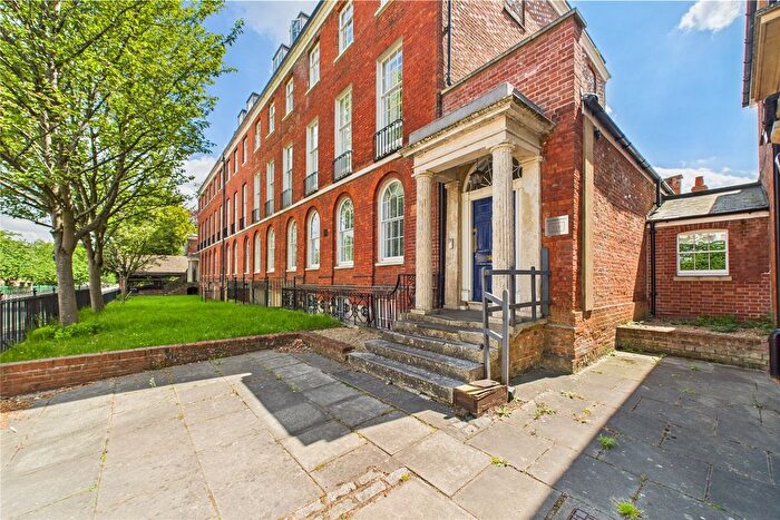 2 Bedroom Flat To Rent In London Road, Reading, Berkshire, RG1