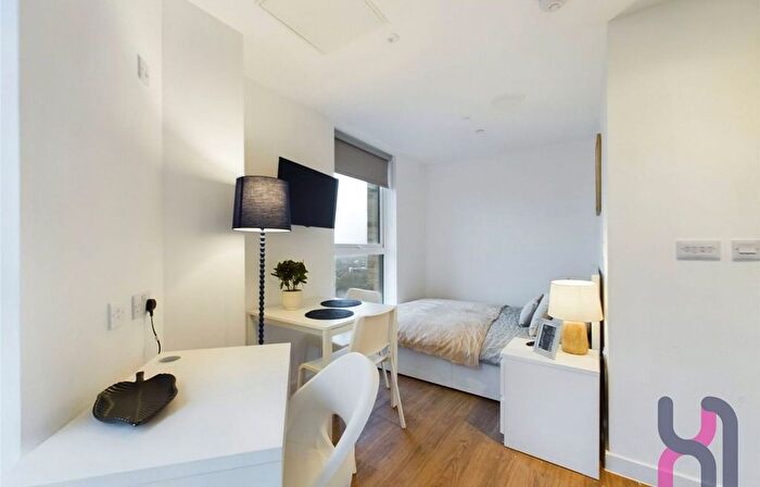 1 Bedroom Flat To Rent In Frederick Road, Salford, M6