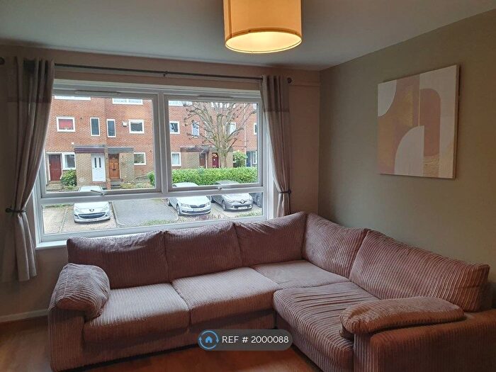 1 Bedroom Flat To Rent In Tidenham Gardens, Croydon, CR0
