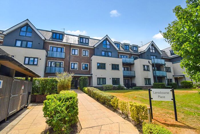 1 Bedroom Apartment For Sale In Institute Road, Taplow, Maidenhead, Buckinghamshire, SL6
