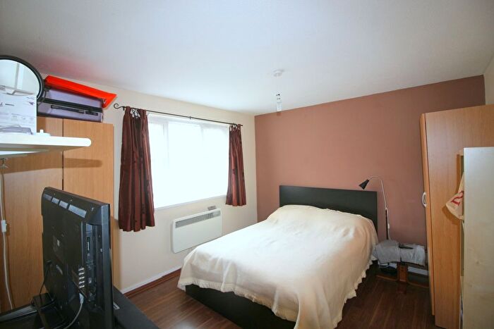 1 Bedroom Flat To Rent In Fulmer Road, London, E16