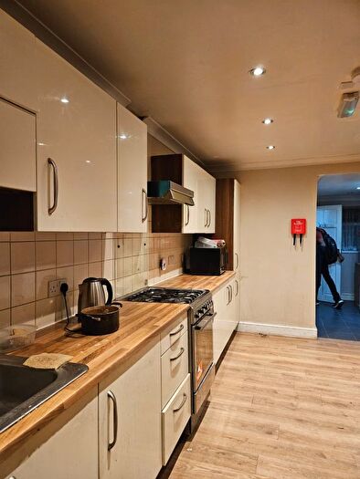 Studio To Rent In Cambridge Road, Ilford, Essex, IG3