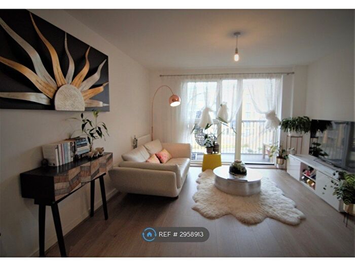 1 Bedroom Flat To Rent In Cabot Close, Croydon, CR0