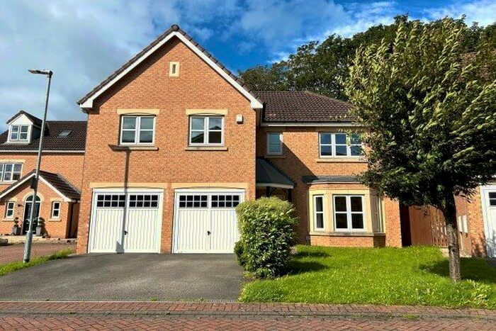 5 Bedroom Property To Rent In St. Andrews Close, Wakefield, WF1