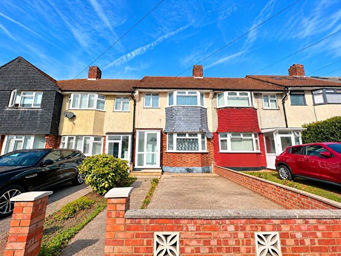 3 Bedroom Terraced House For Sale In Conisborough Crescent, London, SE6