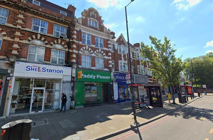 2 Bedroom Flat To Rent In Stamford Hill, London, N16
