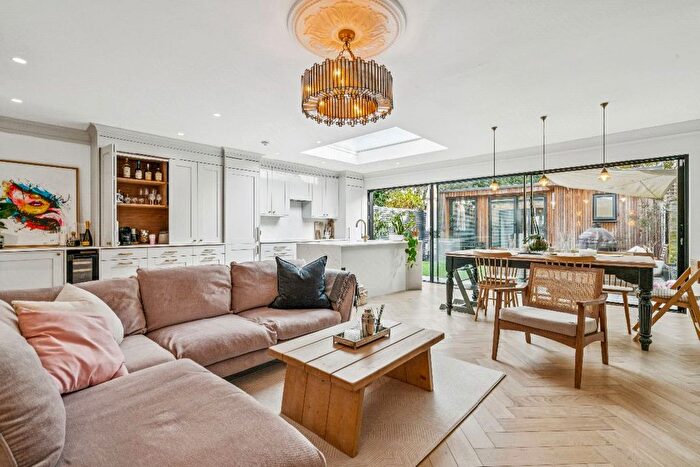 4 Bedroom Terraced House For Sale In Westfields Avenue, 'little Chelsea' Barnes, SW13