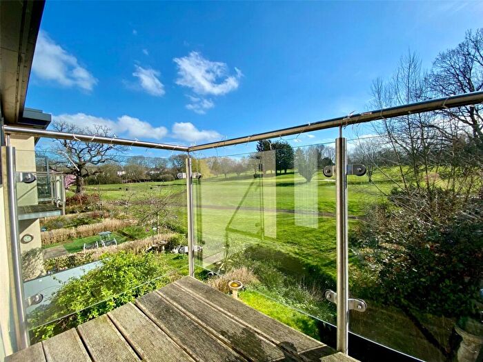 2 Bedroom Apartment For Sale In Fairway Apartments, Brislington, Bristol, BS4