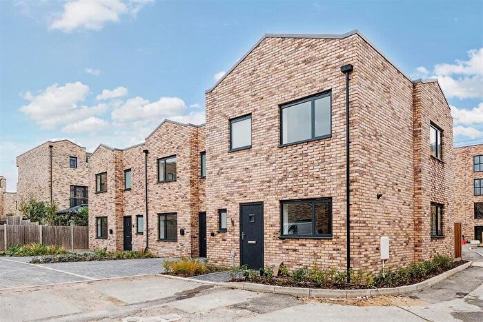 2 Bedroom Terraced House To Rent In Bridgewater Close, Nottingham, Nottinghamshire, NG2