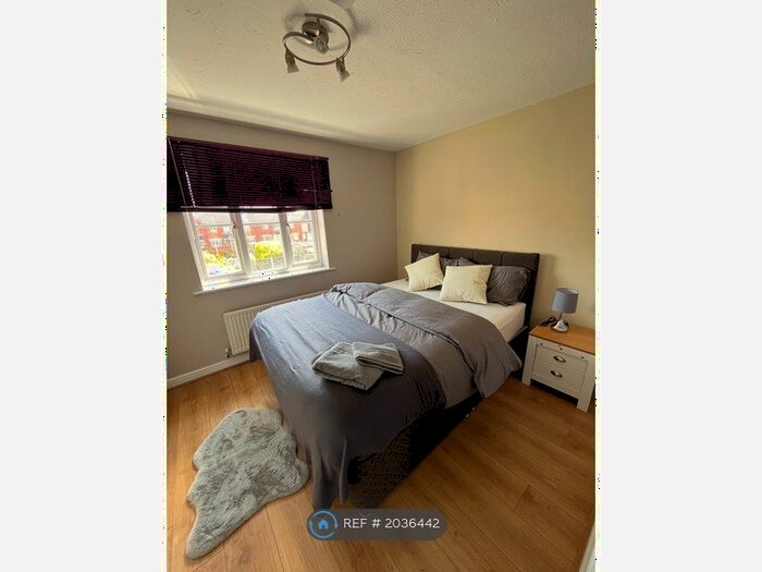 2 Bedroom Terraced House To Rent In Vine Close, Basildon, SS14