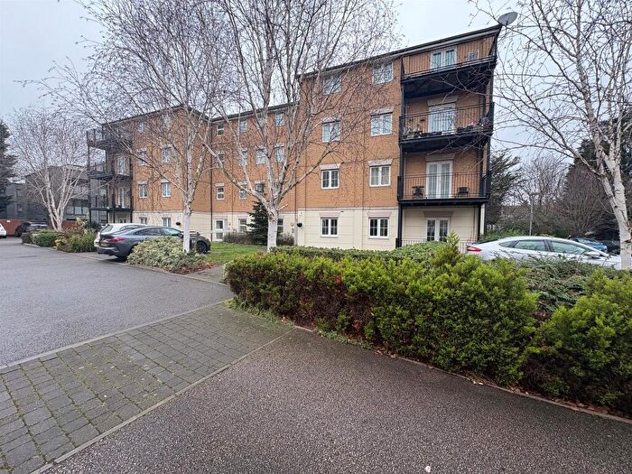 2 Bedroom Flat For Sale In Tanner Street, Barking, IG11