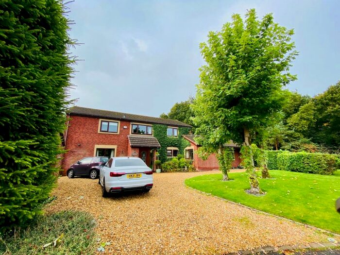 5 Bedroom House To Rent In Dove Cote, Chorley, PR6