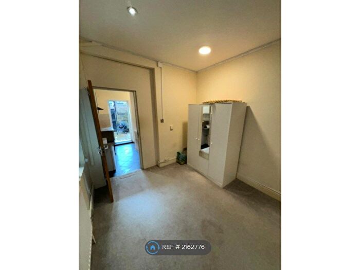 1 Bedroom Flat To Rent In Chiswick, London, W4