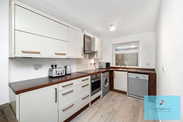 1 Bedroom Flat To Rent In Southview Close, Shoreham-by-Sea, BN43