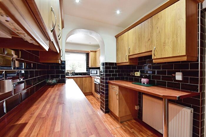 4 Bedroom Semi-detached House For Sale In Rosegarth Avenue, Aston, Sheffield, South Yorkshire, S26