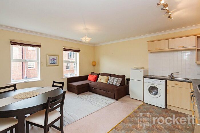 2 Bedroom Flat To Rent In Archers Walk, Off Newcastle Road, Trent Vale, Stoke On Trent, Staffordshire, ST4