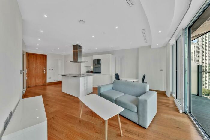 1 Bedroom Flat For Sale In Crossharbour Plaza, Isle Of Dogs, London, E14