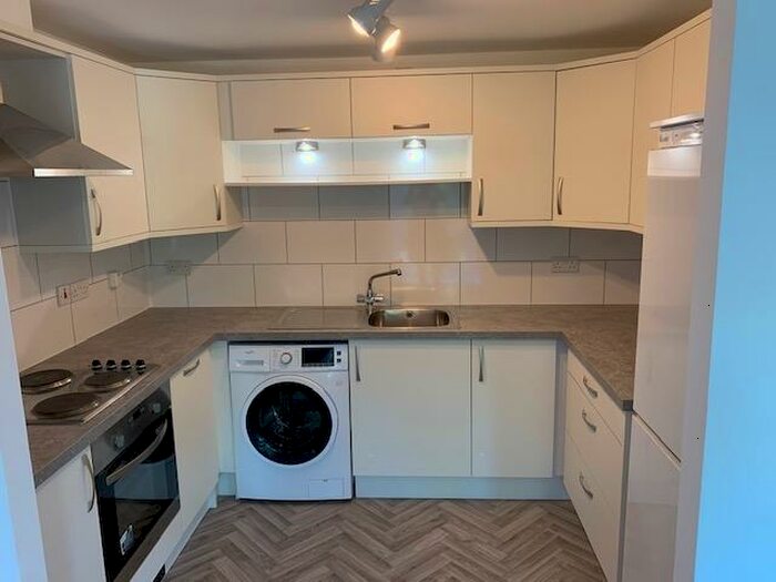 2 Bedroom Apartment To Rent In Messina House, Cardiff, CF10