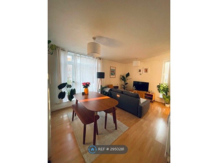 1 Bedroom Flat To Rent In Mullet Gardens, London, E2
