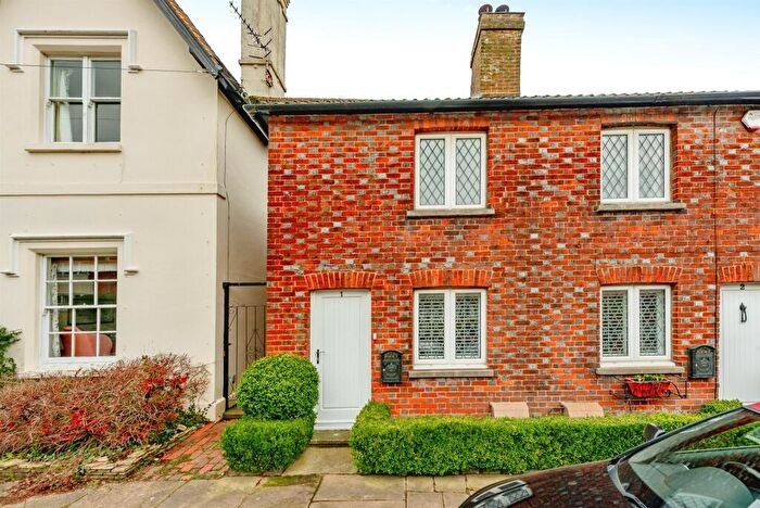2 Bedroom Cottage For Sale In Quality Street, Merstham, Redhill, RH1
