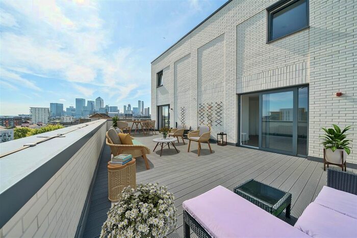 2 Bedroom Flat To Rent In St. Pauls Way, Limehouse, E3