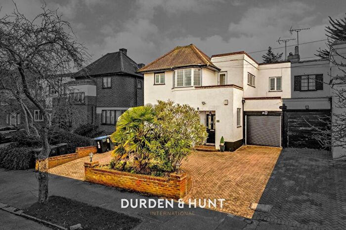 3 Bedroom Semi Detached House For Sale In Mount Pleasant Road, Chigwell, IG7