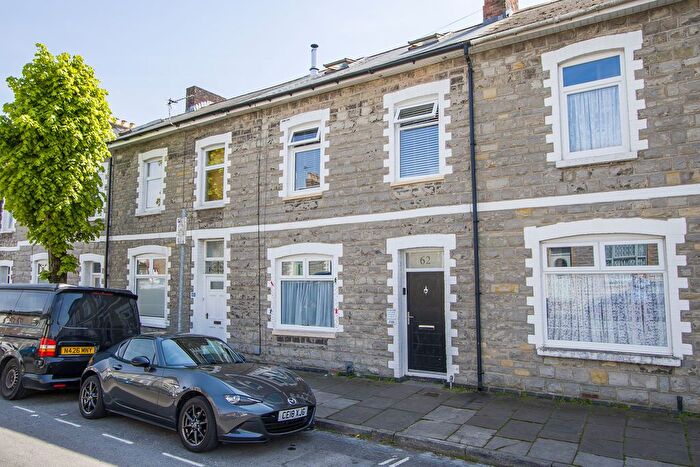 3 Bedroom Terraced House For Sale In Plassey Street, Penarth, CF64