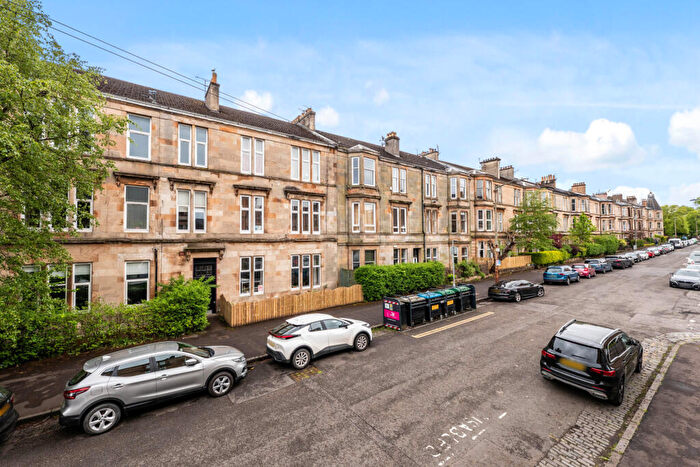2 Bedroom Flat For Sale In Flat /, Leslie Street, Pollokshields, G41