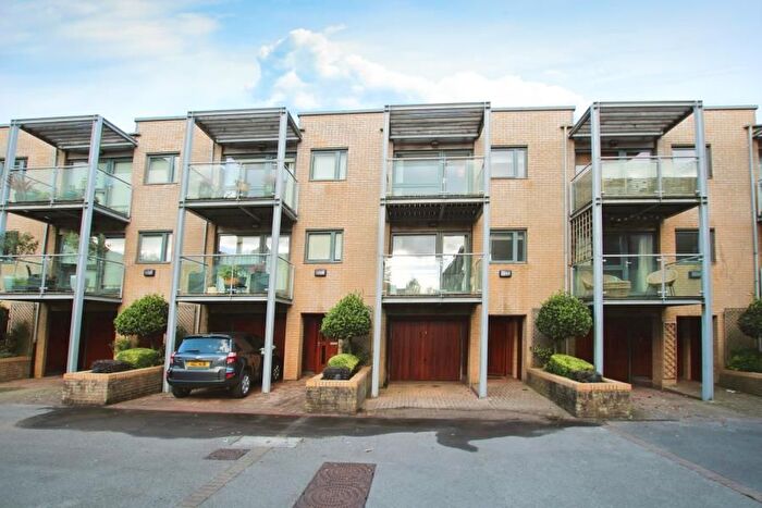 4 Bedroom Property To Rent In Chapter Walk, Redland, Bristol, BS6