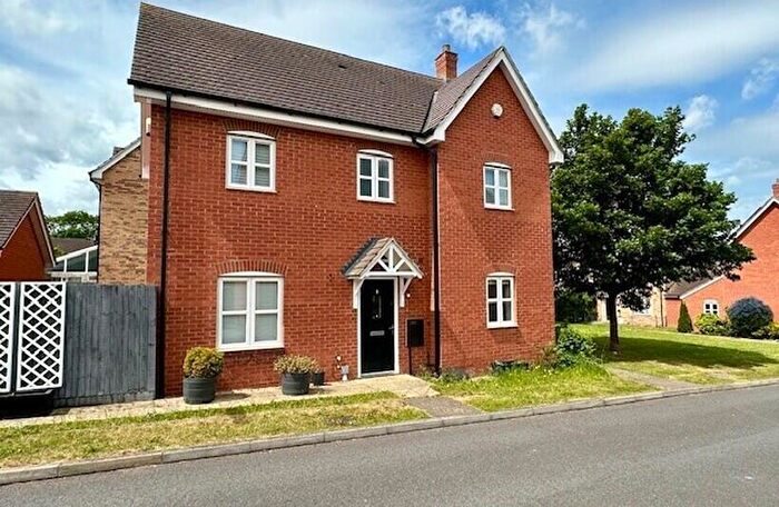 3 Bedroom Detached House To Rent In Chamberlain Way, MK42