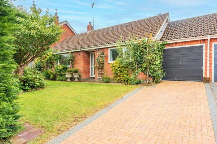3 Bedroom Detached Bungalow For Sale In Pightle Way, Lyng, NR9