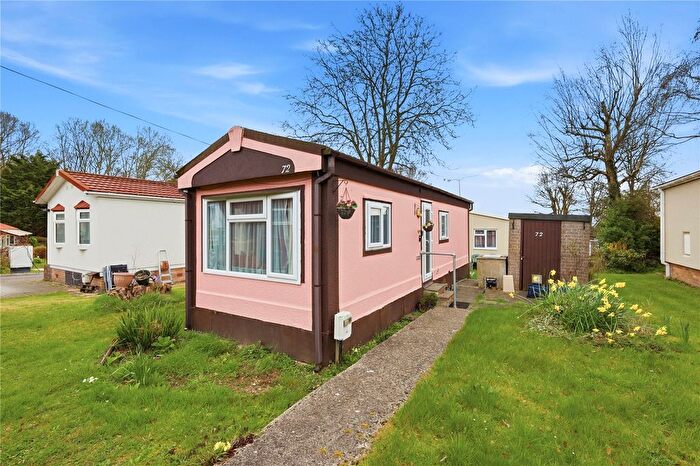 1 Bedroom Park Home For Sale In Temple Grove Park, Bakers Lane, West Hanningfield, Chelmsford, CM2