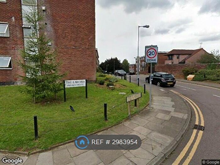 2 Bedroom Flat To Rent In Old Bedford Road, Luton, LU2
