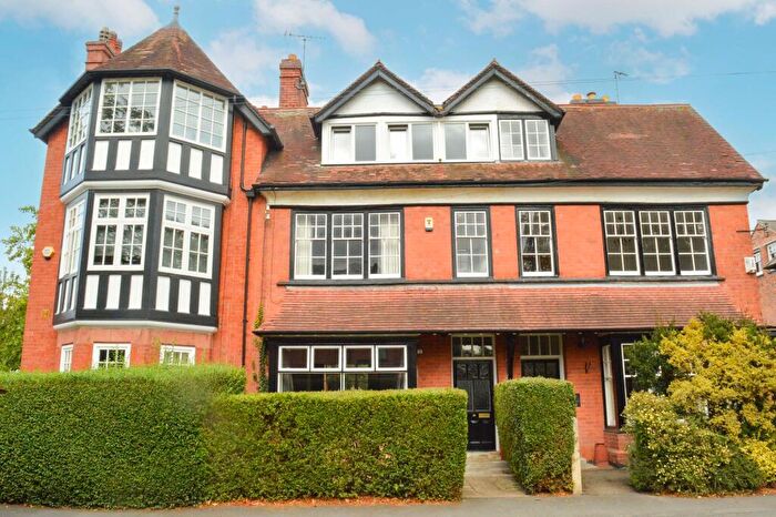 5 Bedroom Terraced House For Sale In Knighton Drive, Stoneygate, Leicester, LE2