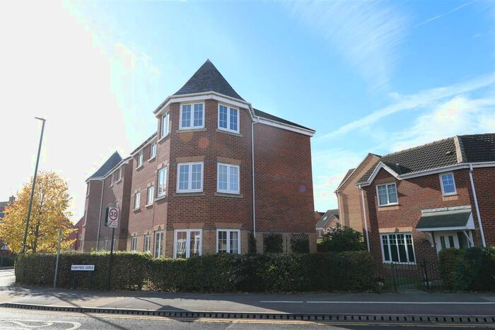 2 Bedroom Flat To Rent In Haigh Park, Kingswood, Hull, HU7