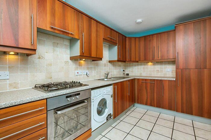 2 Bedroom Flat For Sale In / Duff Street, Dalry, Edinburgh, EH11