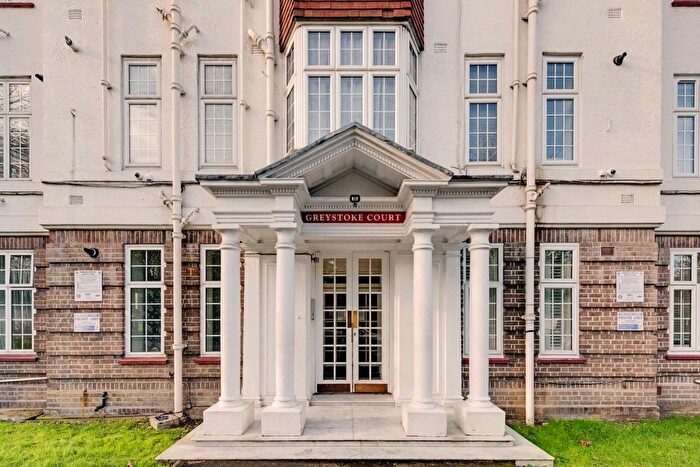 2 Bedroom Flat To Rent In Hanger Lane, London, W5