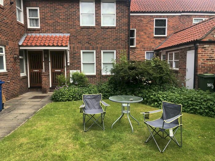 1 Bedroom Flat To Rent In King Street, Cottingham, HU16