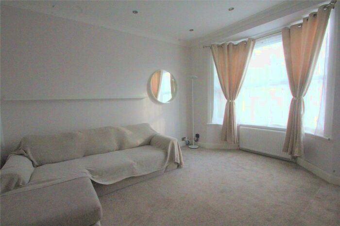 2 Bedroom Maisonette To Rent In Grange Avenue, London, N12
