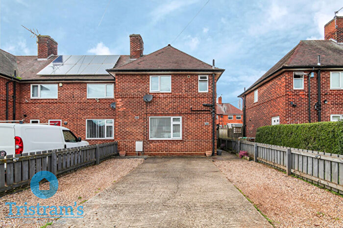 3 Bedroom End Of Terrace House For Sale In Woodfield Road, Nottingham, NG8