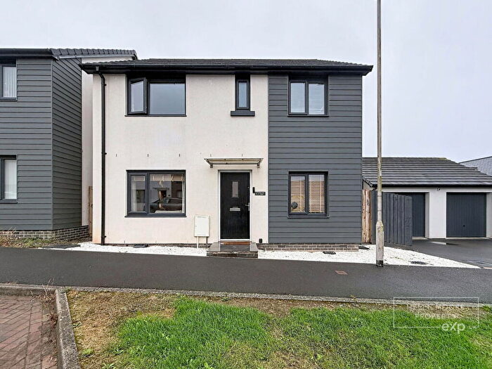 4 Bedroom Detached House For Sale In Halecombe Road, Plymstock, Plymouth, PL9